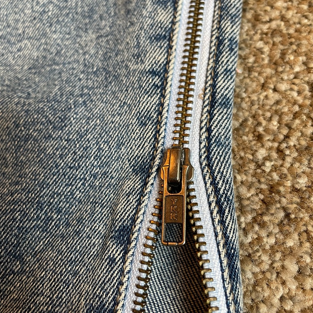 Wild Fable High Rise Ankle Side Zip Jeans frayed hem Size 4 - Picture 8 of 9